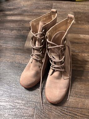 Women’s Sorel Boots size 9